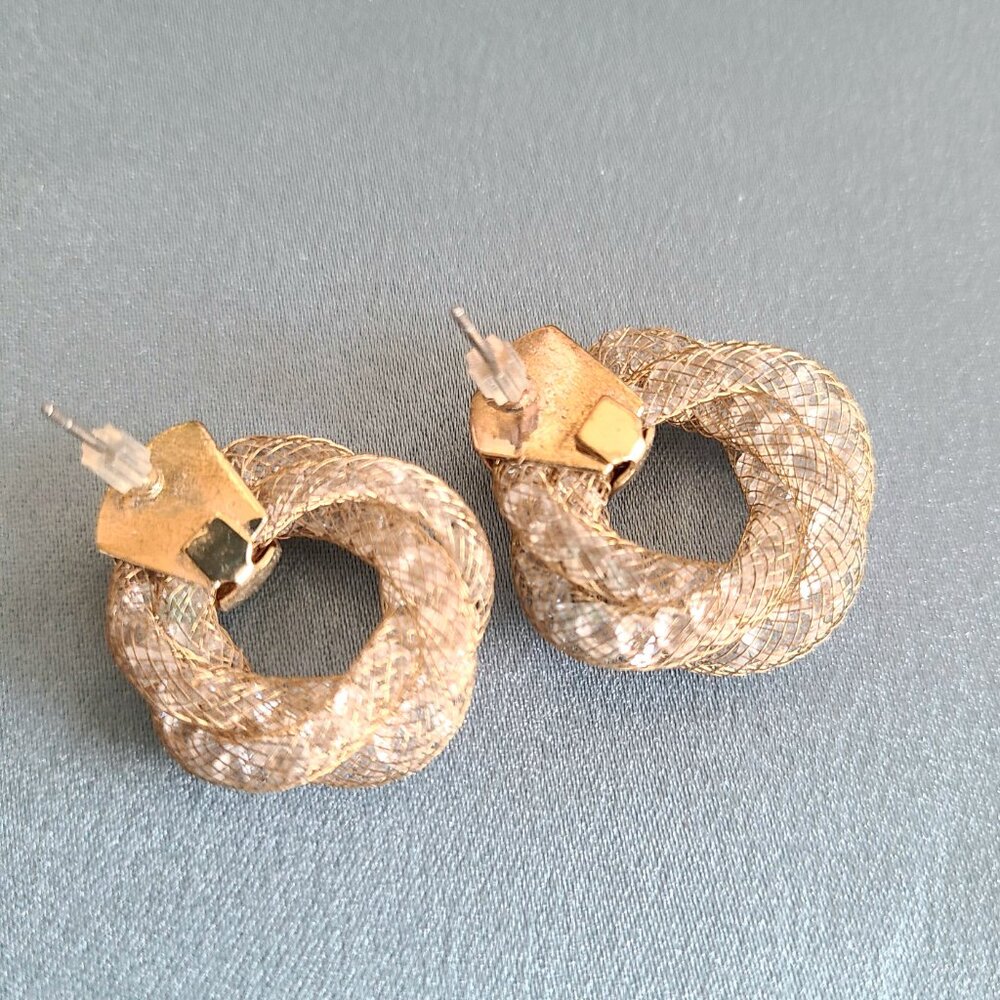 Vintage earrings with sparkly rhinestones/crystals in metal mesh. - Picture 5 of 5